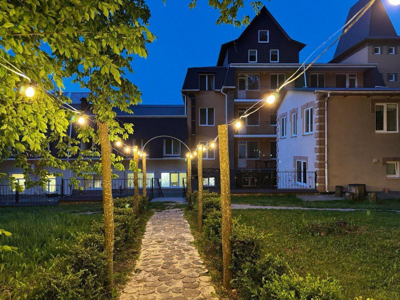 Vitapark Sonyachnyy Provans Satanov Exteriér fotografie
